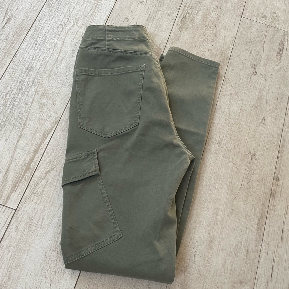 J Brand Green Cargo Pants Slim Fit - Size 26